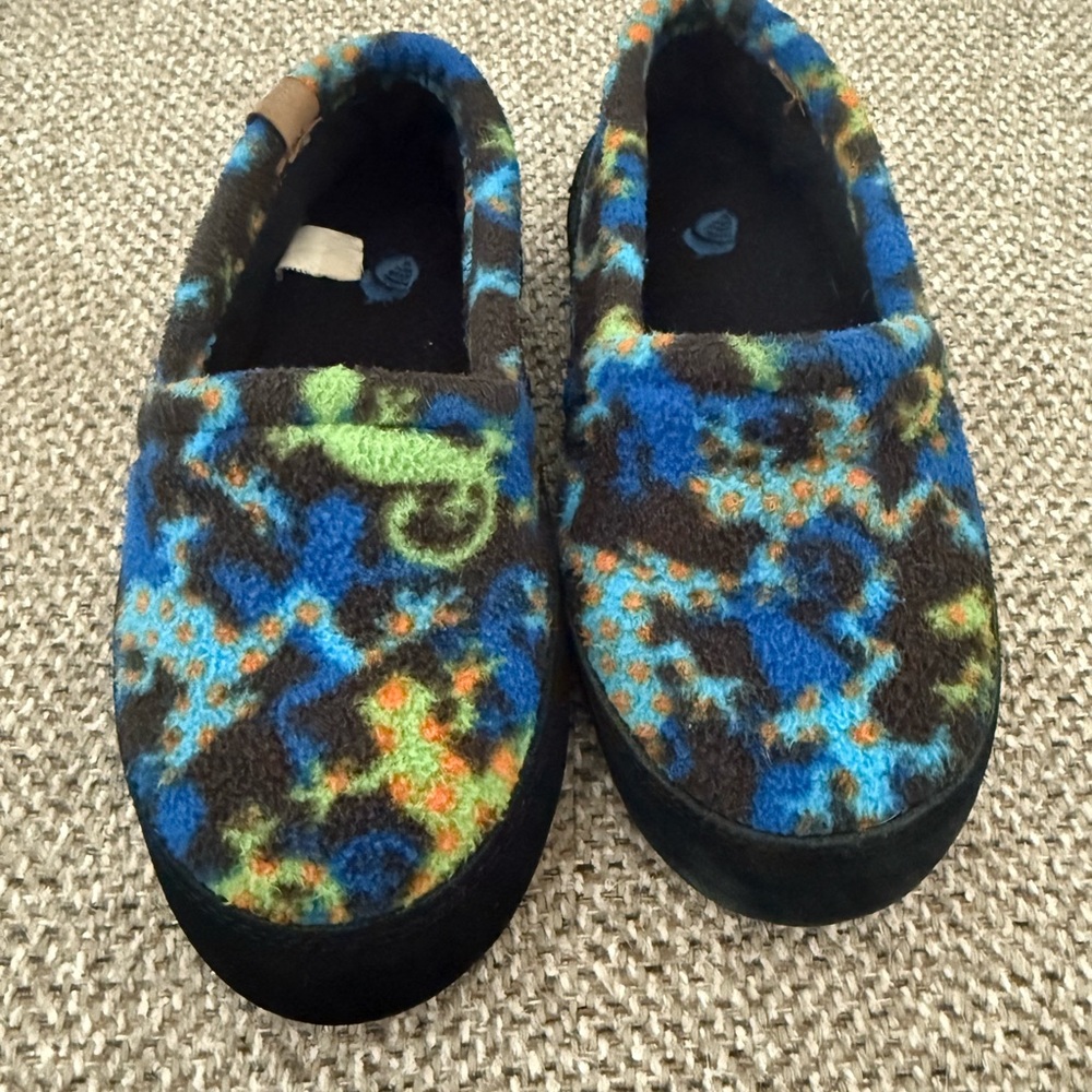 Acorn Lizard/Gecko Moccasins slippers size kids 1/2 slip on
